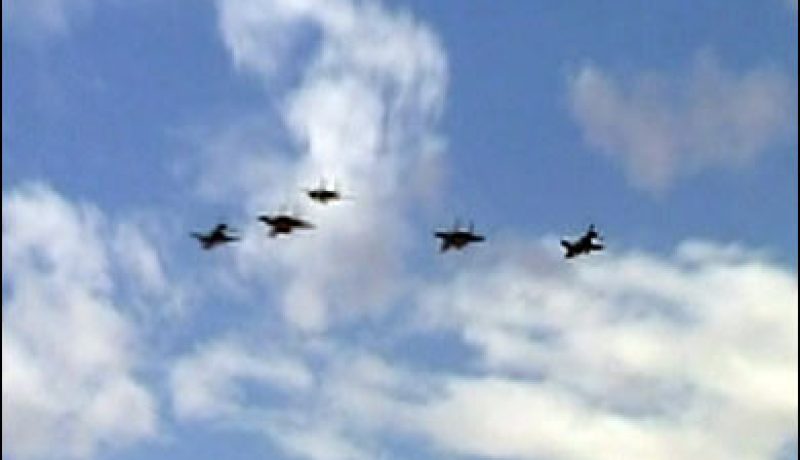 إسرائيل تغلق مجالها الجوى بالقرب من حدود مصر وتزيد من الإجراءات الدفاعية