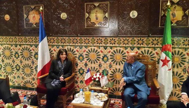 زوخ يستقبل رئيسة بلدية باريس آن هيدالغو