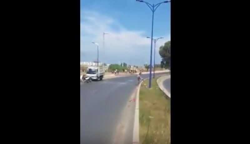 بالفيديو.. مواجهات بين لاجئين أفارقة وشباب حي بوخضرة بعنابة