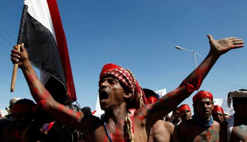 مقتل شخص وإصابة 4 آخرين بمواجهات بين الجيش اليمني و الحراك الجنوبي في عدن