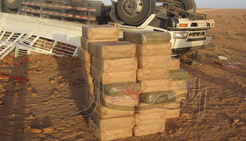 حادث مرور يكشف تهريب 3 أطنان من المخدّرات تحت صناديق البطاطا في أدرار