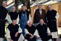 رؤوس رهبان تيبحيرين السبعة قطّعت بعد وفاتهم