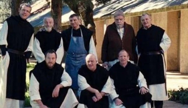 رؤوس رهبان تيبحيرين السبعة قطّعت بعد وفاتهم