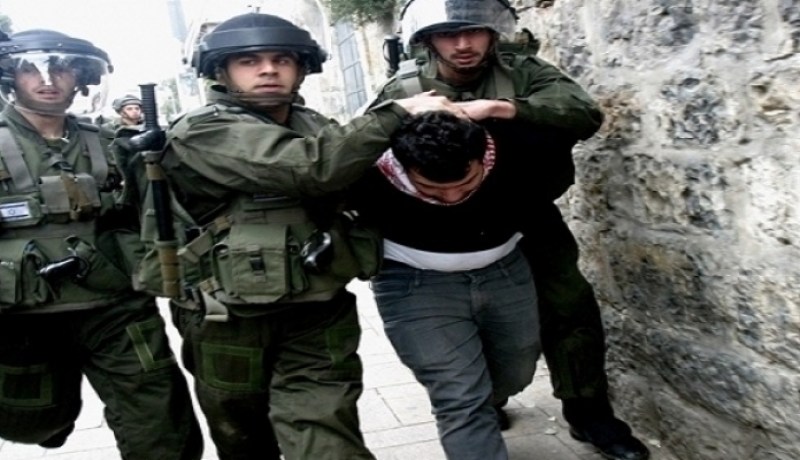اعتقال 15 فلسطينيا بالضفة الغربية