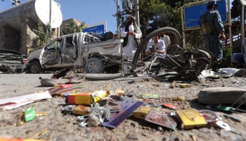 مقتل 6 مدنيين على الأقل في هجوم انتحاري داخل قاعدة لحلف الأطلسي في أفغانستان