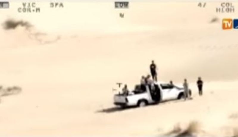بالفيديو الدرك الوطني ينقذ عائلة من الهلاك بقلب الصحراء