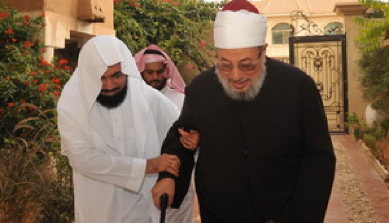 فرنسا تلغي منح تأشيرة الدخول للقرضاوي والمصري