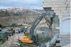 إسرائيل تبلغ 27 عائلة فلسطينية بهدم منازلهم جنوب الخليل