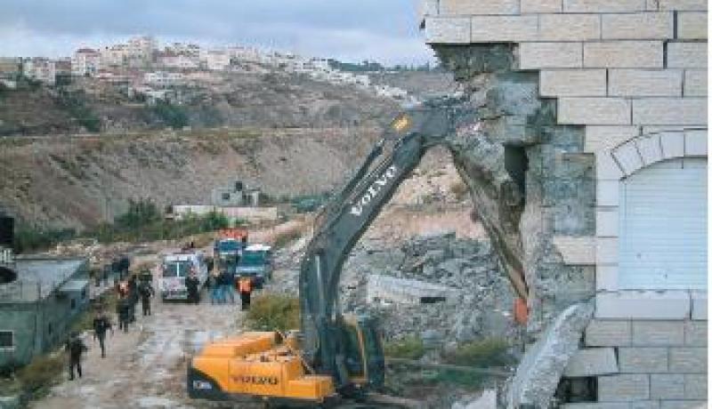 إسرائيل تبلغ 27 عائلة فلسطينية بهدم منازلهم جنوب الخليل