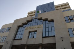 جنرال متقاعد متهم بتهديد مسؤول في شركتيه بـسلاح ناري داخل مكتبه