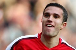 مانشستر يونايتد يطلب رسمياً التعاقد مع فان بيرسي