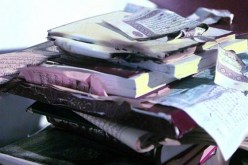 بالصور فرنسيون يحرقون القرآن للمطالبة بطرد المسلمين