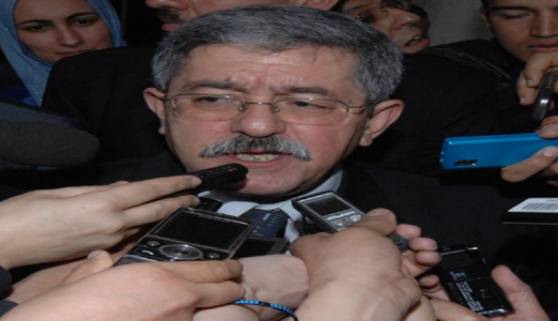 أويحيى: ''انتحـــاريا تمنراست لم تحدّد هويتهما وسنقضي على الإرهاب مهما كانت الأسماء''