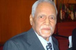 الرئيس بوتفليقة يعزي أسرة الفقيد أبو القاسم سعد الله ويشيد بخصاله