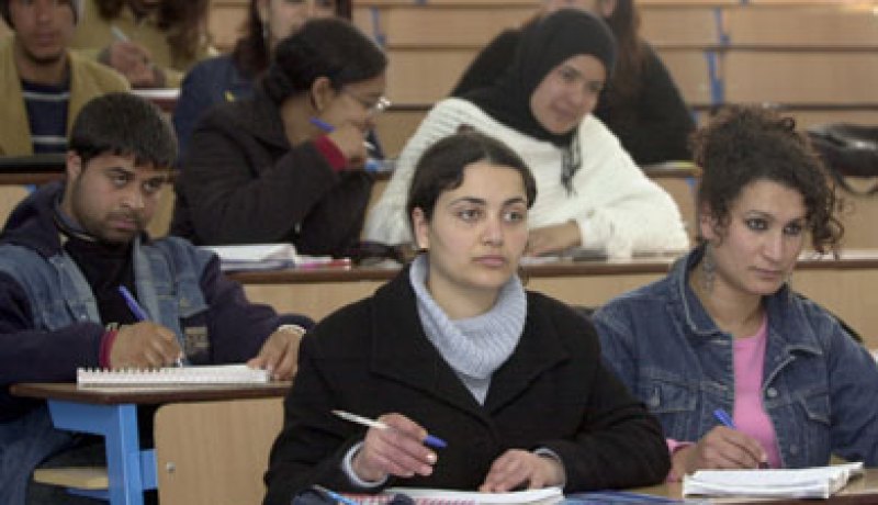 10 بالمائة من مجموع الطلبة المتحصلين على الشهادات العليا في فرنسا جزائريون 