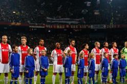 ثلاثية نظيفة تقرب أياكس من اللقب