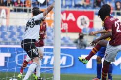 روما يهزم بارما في مباراة بدأت قبل شهرين