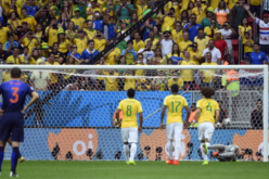 البرازيل (0) (2) هولندا