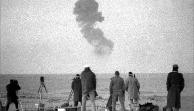 فرنسا استخدمت جزائريين كفئران لتجاربها النووية