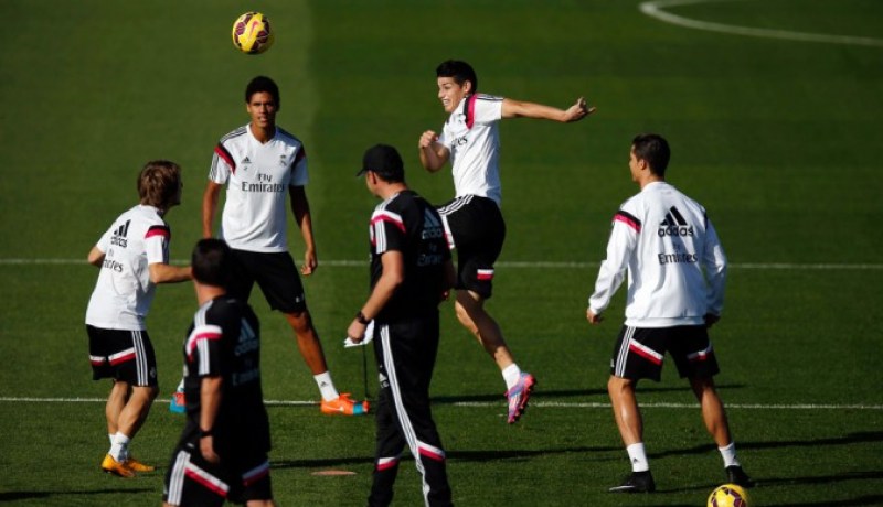 ريال مدريد ينهى استعداداته لمواجهة برشلونة فى “جحيم البيرنابيو”