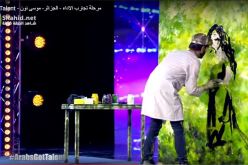 بالفيديو.. رسام جزائري يبهر لجنة تحكيم أراب غوت تالنت ويحول نفسه إلى لوحة فنية