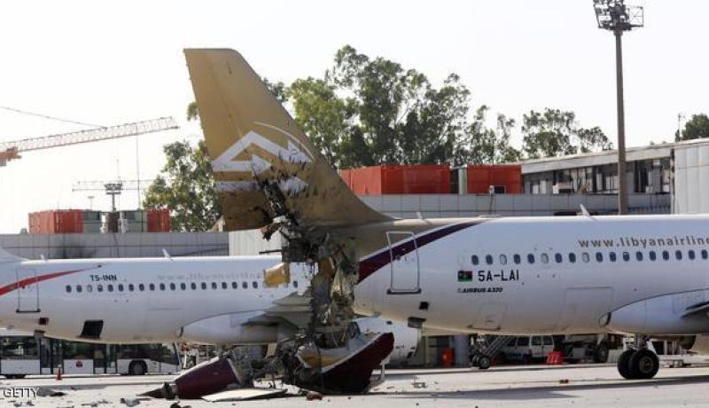 جيش ليبيا يقصف معسكرا قرب مطار طرابلس