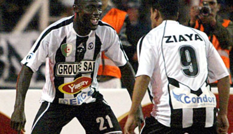 سرار يتفاوض مع مترف، أكساس مهدد بمبارتين وتهافت الفرق لضم ديس