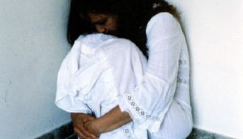 لأن والدي أنهك جسدي الطري بآلام الحرق انحرفت لأشعر بمتعة اللذة !