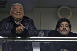 وفاة والد الأسطورة مارادونا