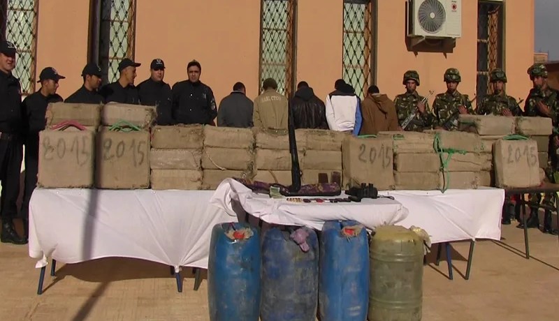 الجيش يوقف بارونات مخذرات ويحجز سيارة رباعية الدفع في تندوف