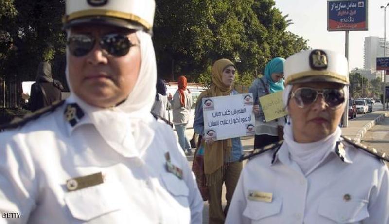 الشرطة النسائية تكافح التحرش في  مصر