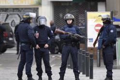 السماح للشرطة الفرنسية بحمل السلاح خارج العمل