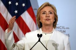 كلينتون يجب إقامة منطقة عازلة في سوريا ومواجهة إيران