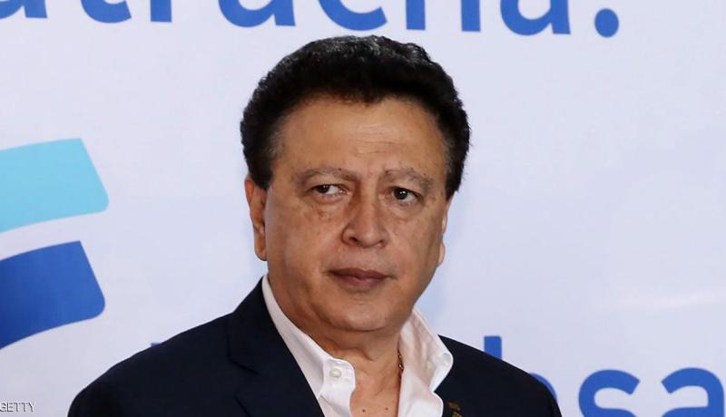 هاويت يوافق على تسليم نفسه لأميركا