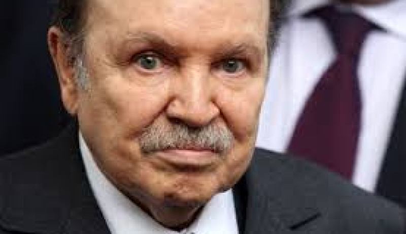 الرئيس بوتفليقة بنهي مهام خمسة مستشارين برئاسة الجمهورية