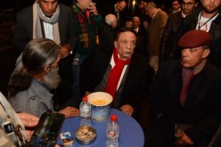 بالصّور.. الزعيم عادل إمام يفاجئ الجمهور بالظّهور مع شقيقه