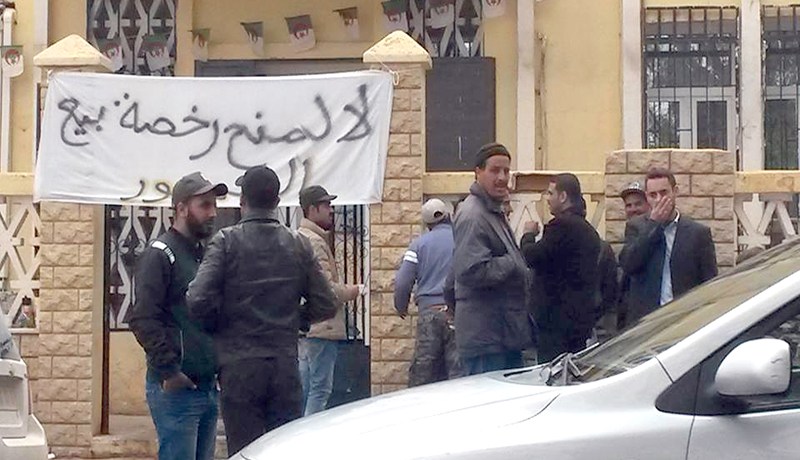 مظاهرات في الأغواط وغرداية ضد قرار تحرير تجارة الخمور