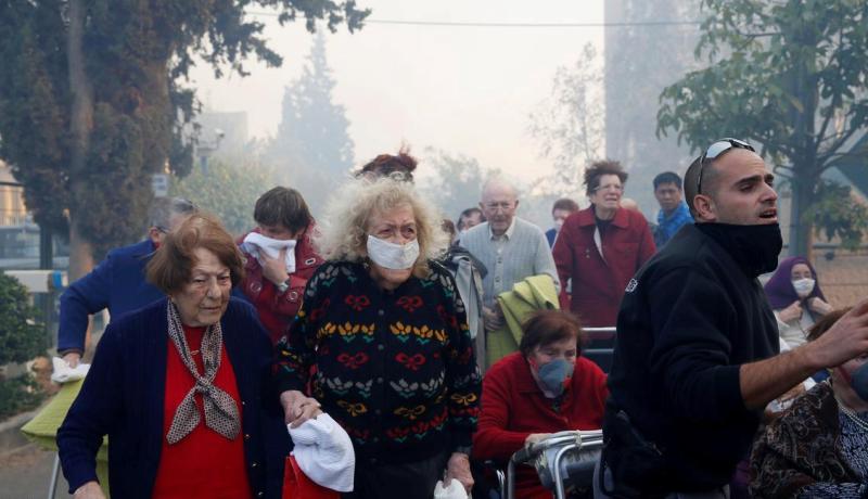 بالصور .. إجلاء أكثر من 60 ألف إسرائيلي من منازلهم بسبب الحرائق