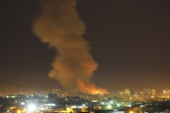 إصابة 4 فلسطينيين في قصف صهيوني على قطاع غزة