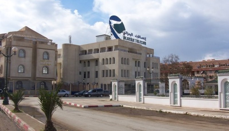 سفينة إيطالية تصل الجزائر اليوم لإصلاح كابل الأنترنت