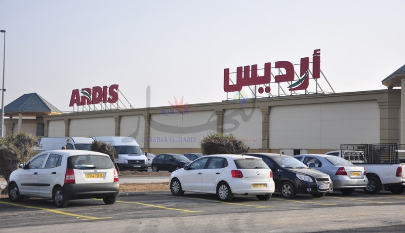 ''‬السوبر ماركت‮'' ‬يُحيل 26 ‬ألف تاجر على البطالة ‬