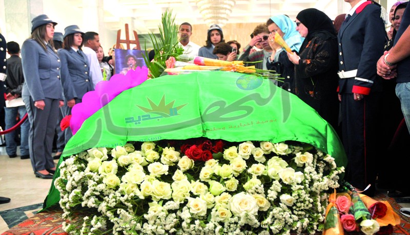 فنّانون عرب‮ ‬يطلبون المال لحضور تأبينية وجنازة الراحلة‮ ''‬وردة الجزائرية‮''‬