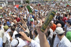 يا بوتفليقة نريـد رخصة لنصرة الرسول وسنلتزم بالنظام