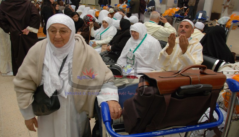 مضيّفو الجـوية‮ ‬يقـاطعون رحلات الحـجّ‮ ‬والعــــمرة