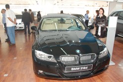 BMW  الألمانية وكريزلر الأمريكية تعودان إلى الجزائر