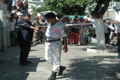 شاب يقتل والده بطعنتي خنجر أمام مسجد في عنابة