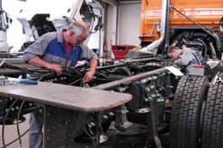 25 ألف محرك وعلبة سرعة للحافلات والشاحنات سنويا من صنع  مرسيدس وليبهر في الجزائر