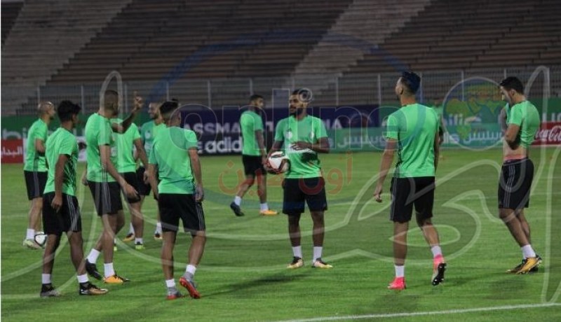 تدريبات الخضر تبرز إنقسامات خطيرة