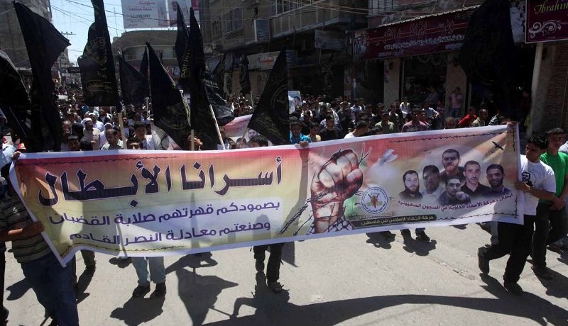 إضراب عام في جميع الأراضي الفلسطينية تضامنا مع الأسرى