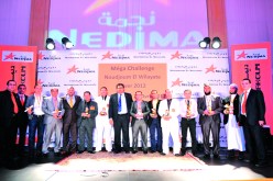 نجمــة وجمعية إقــرأ تحييان‮ ‬يوم العلم وتكرّمان 5 ‬من كبـــار المؤرخين والمثقفين الجزائريين‮ ‬